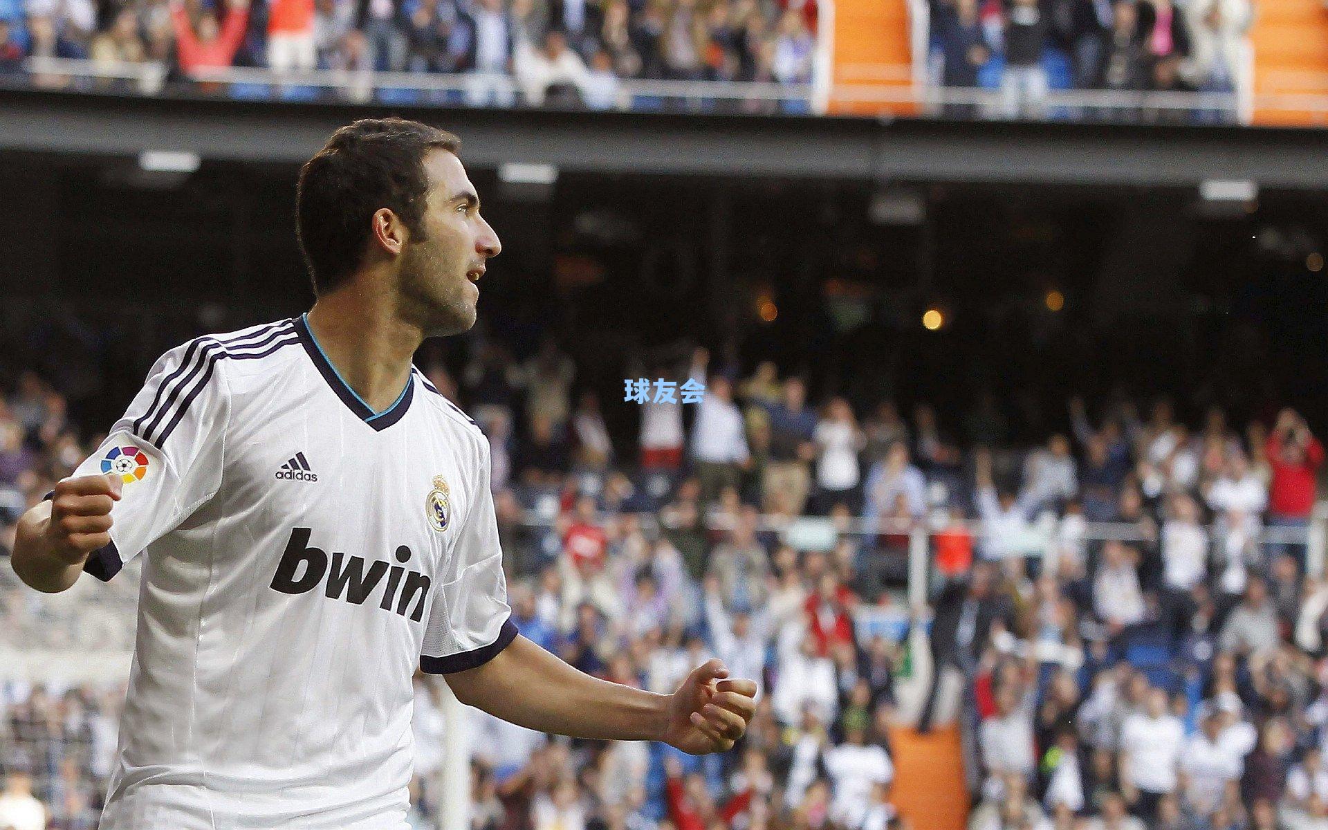 王大雷神扑救主！状态回归力保鲁能城门不失