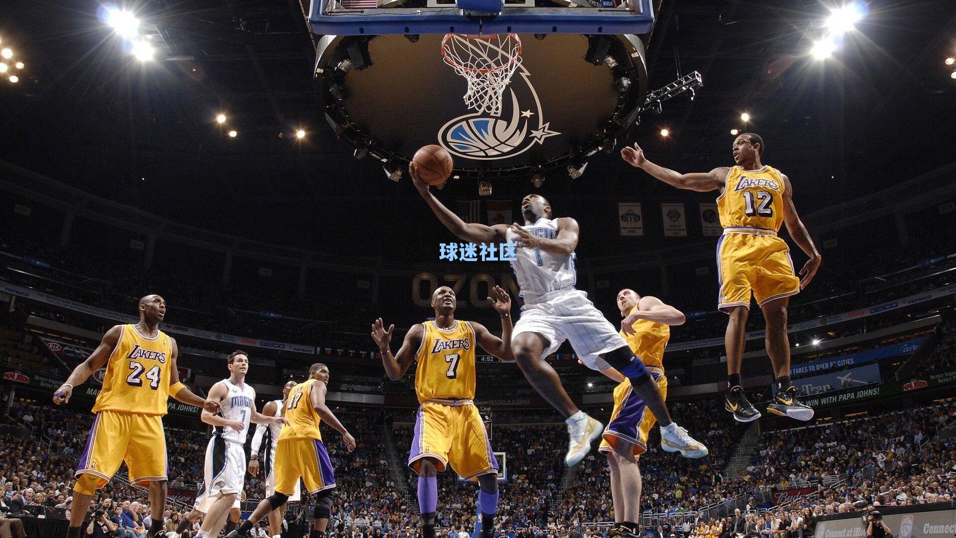 数据帝，43+7+4+3！华子创负面纪录 库里一壮举成NBA历史首人